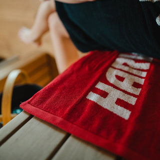 Harvia - Towel (27.56" × 55.12") Red