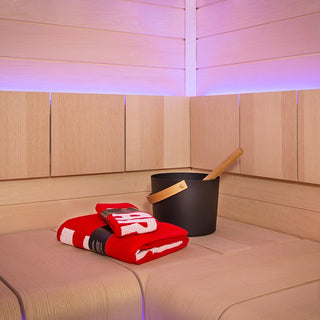 Harvia - Towel (27.56" × 55.12") Red